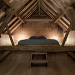 Hoeve Appartement Aan De Rand Van Maastricht Met Natuurzwembad
